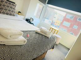 Alexandra Hotel