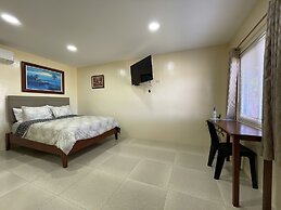 Monty's Riverside View Resort by Cocotel