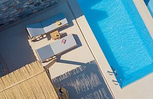 Nisides Suites