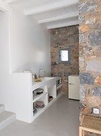 Nisides Suites