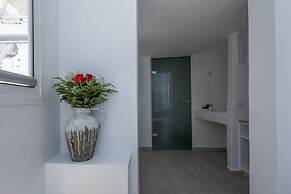 Anemos Cave Suites