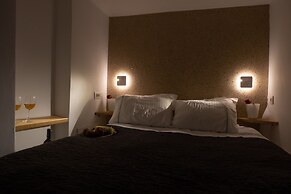 Anemos Cave Suites