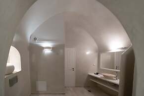 Anemos Cave Suites