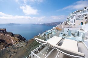 Anemos Cave Suites