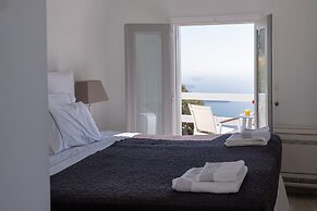 Anemos Cave Suites