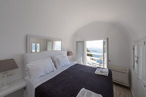 Anemos Cave Suites