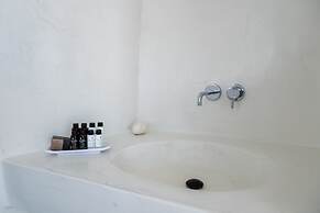 Anemos Cave Suites