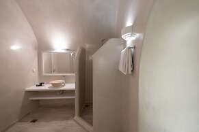 Anemos Cave Suites
