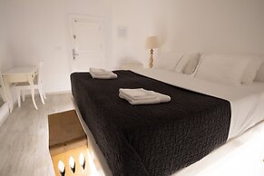 Anemos Cave Suites