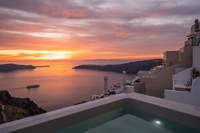 Anemos Cave Suites