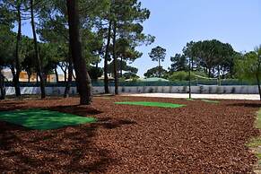 8-bed Villa in Vilamoura-sleeps-playground-pool