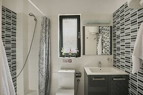 Queen Bee Residence