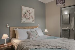Queen Bee Residence