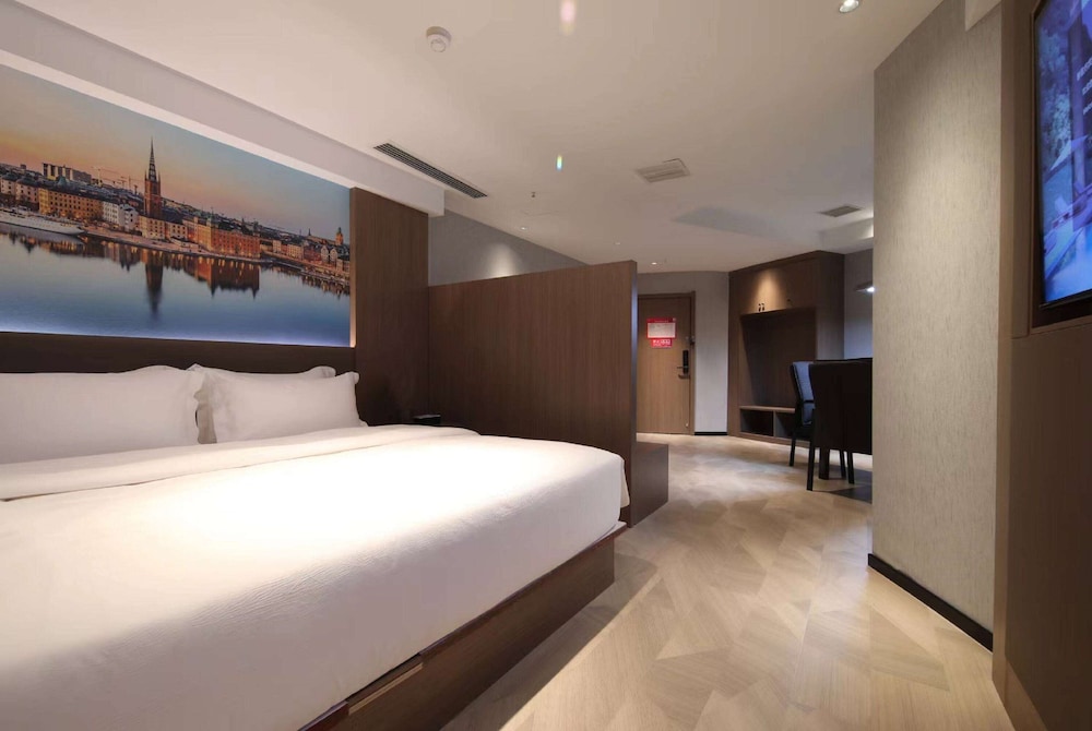 Ramada Encore by Wyndham Wuhan West
