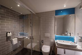 Holiday Inn Express Munich North by IHG