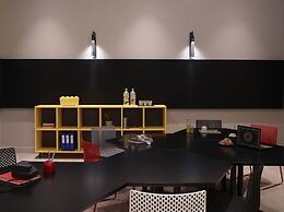 Moxy Athens City