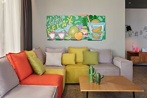 Moxy Athens City