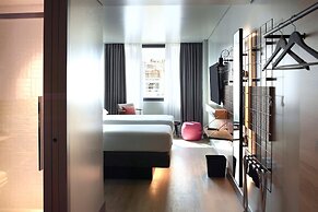 Moxy Athens City