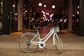 Moxy Athens City