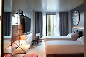Moxy Athens City