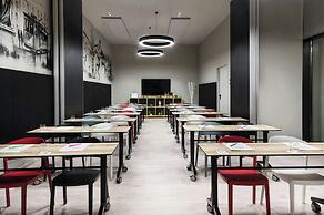Moxy Athens City