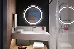 Moxy Athens City