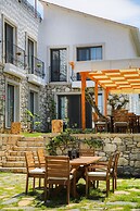 Huzurla Otel
