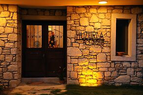 Huzurla Otel