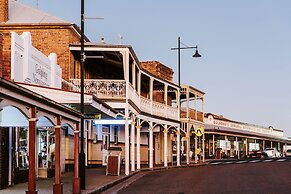 Commercial Travellers House