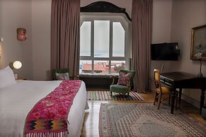 Casablu Hotel