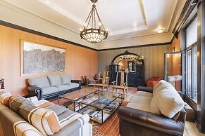 Casablu Hotel