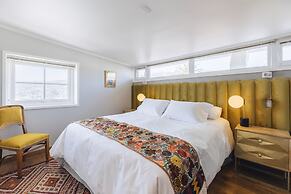 Casablu Hotel