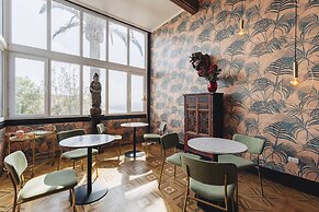 Casablu Hotel