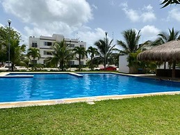 Lovely Third Floor3 Bedroom2 Bath Condo With Pool