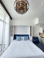 Brand New Modern Studio, Burj Khalifa View Pool