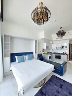 Brand New Modern Studio, Burj Khalifa View Pool