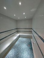 Brand New Modern Studio, Burj Khalifa View Pool