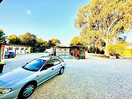 Auto Lodge Motor Inn