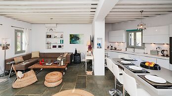 Villa Arades Sifnos with Private Pool
