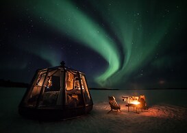 Yggdrasil Igloo Water Huts