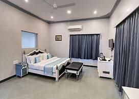 Keshav Resort