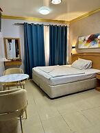 Maaeen Hotel