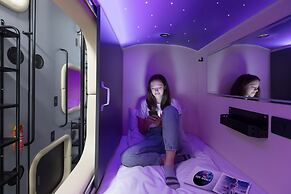 Capsule Hotel Constellation 89