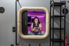 Capsule Hotel Constellation 89