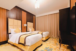 Golden Ship Hotel
