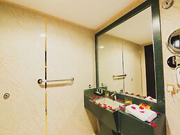 Golden Ship Hotel