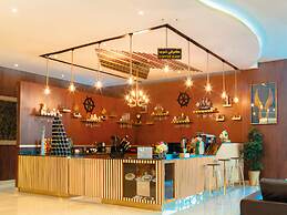 Golden Ship Hotel