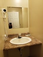 Silver Maple Motel