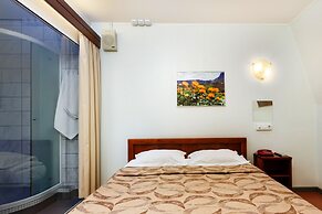 Hotel Discovery