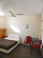 Glossop Motel